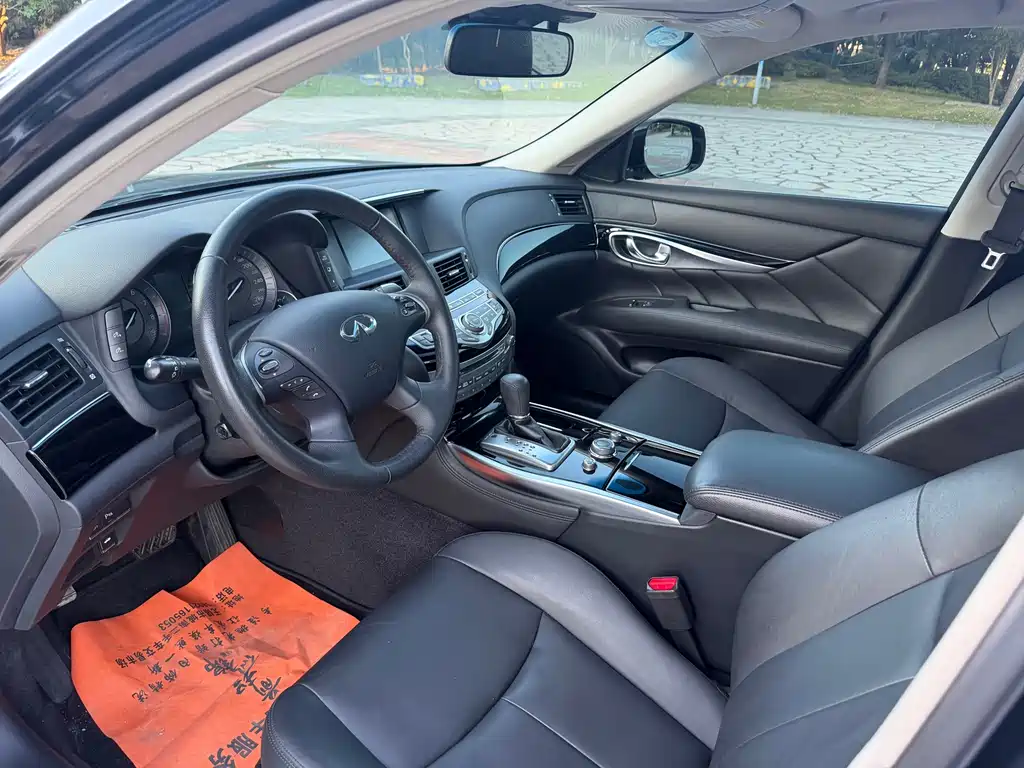 Infiniti Q70 — миниатюра 8