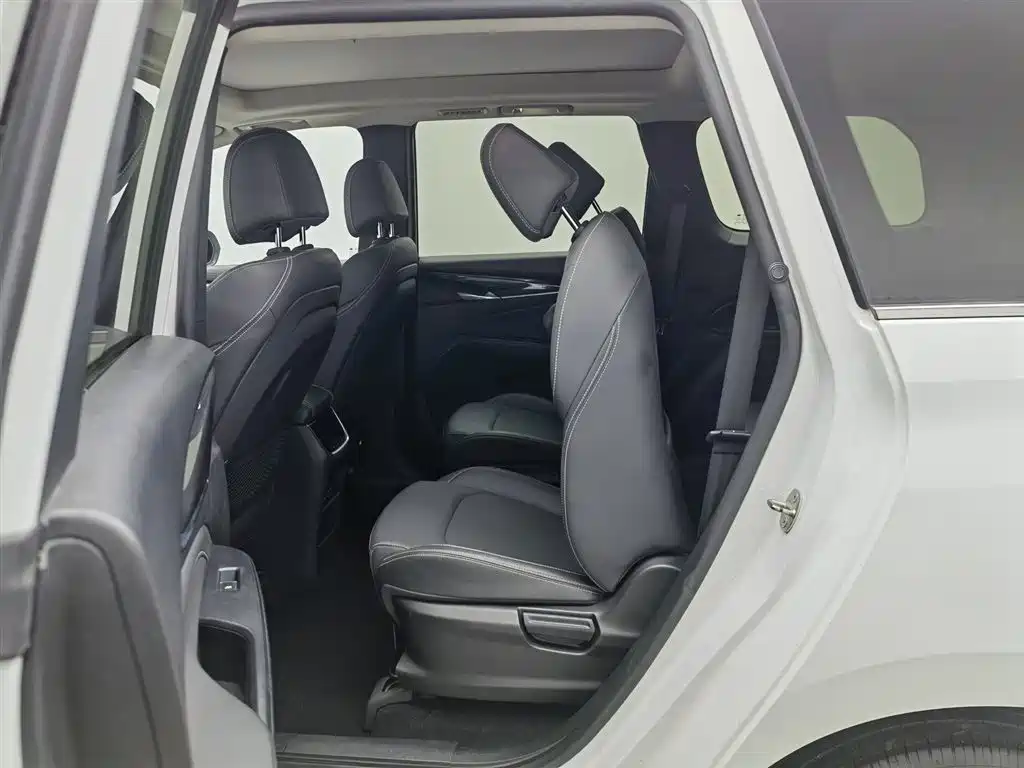 SAIC MAXUS CHASE G50