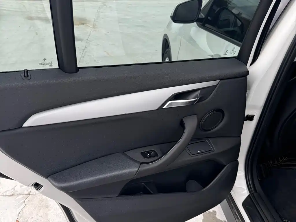 BMW X1 — миниатюра 7
