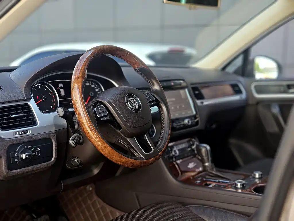 Volkswagen Touareg — миниатюра 22
