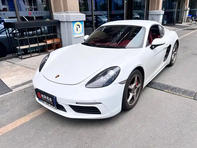 PORSCHE 718 2018