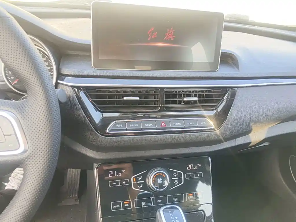 Hongqi Hongqi H5 — миниатюра 13