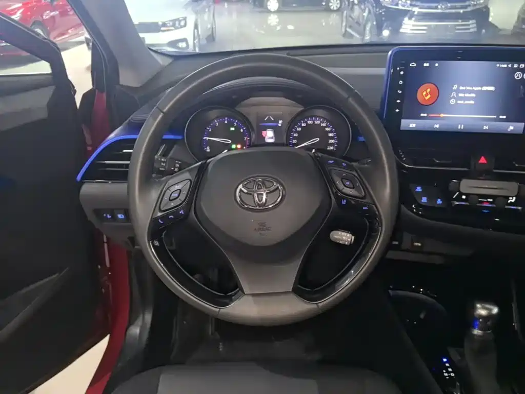 Toyota C-HR — миниатюра 11