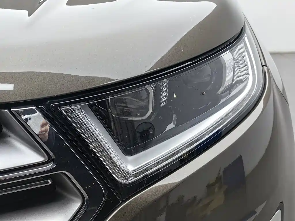 Ford Edge — миниатюра 7