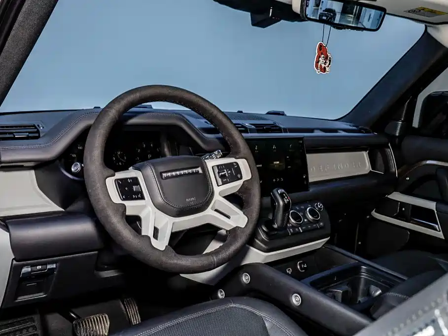 Land Rover Defender — миниатюра 23