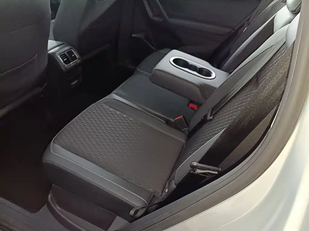 Volkswagen Tiguan L — миниатюра 17