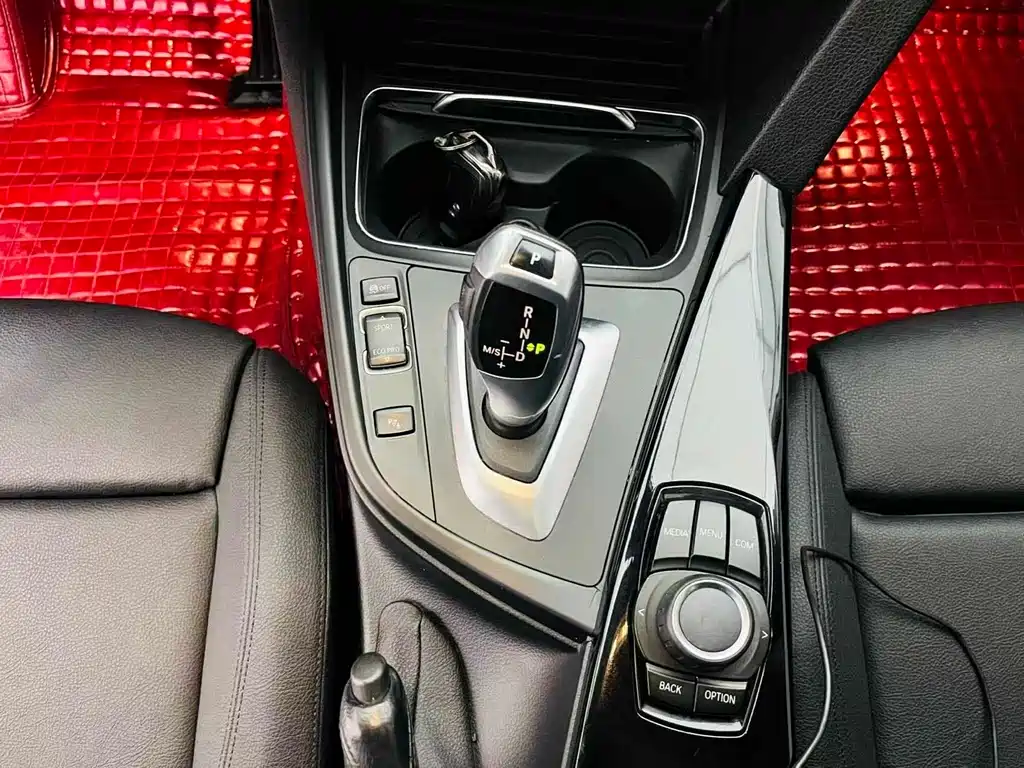 BMW 3 Series — миниатюра 15