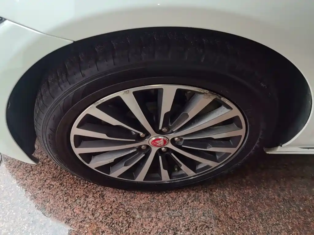 Jaguar XEL — миниатюра 23