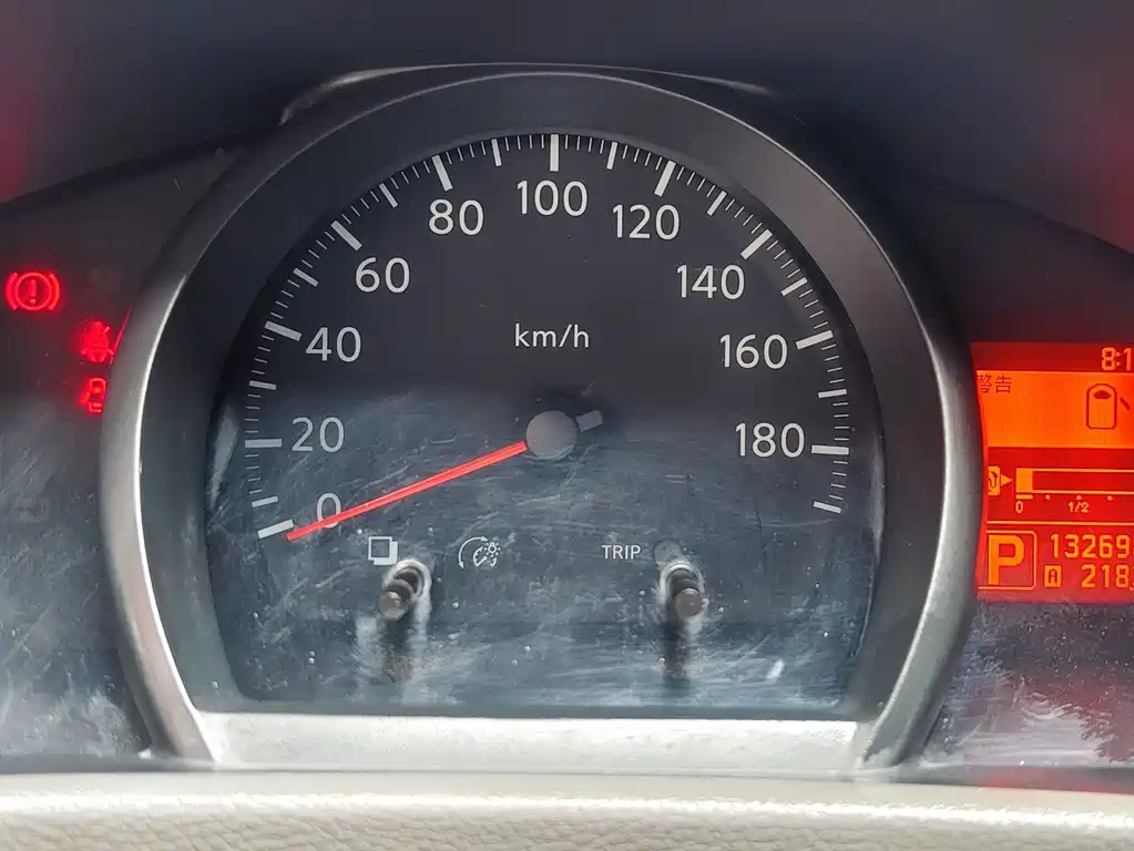 Nissan NV200 — миниатюра 16