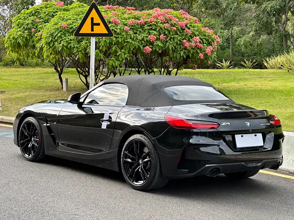 BMW Z4 2023 — фото 5