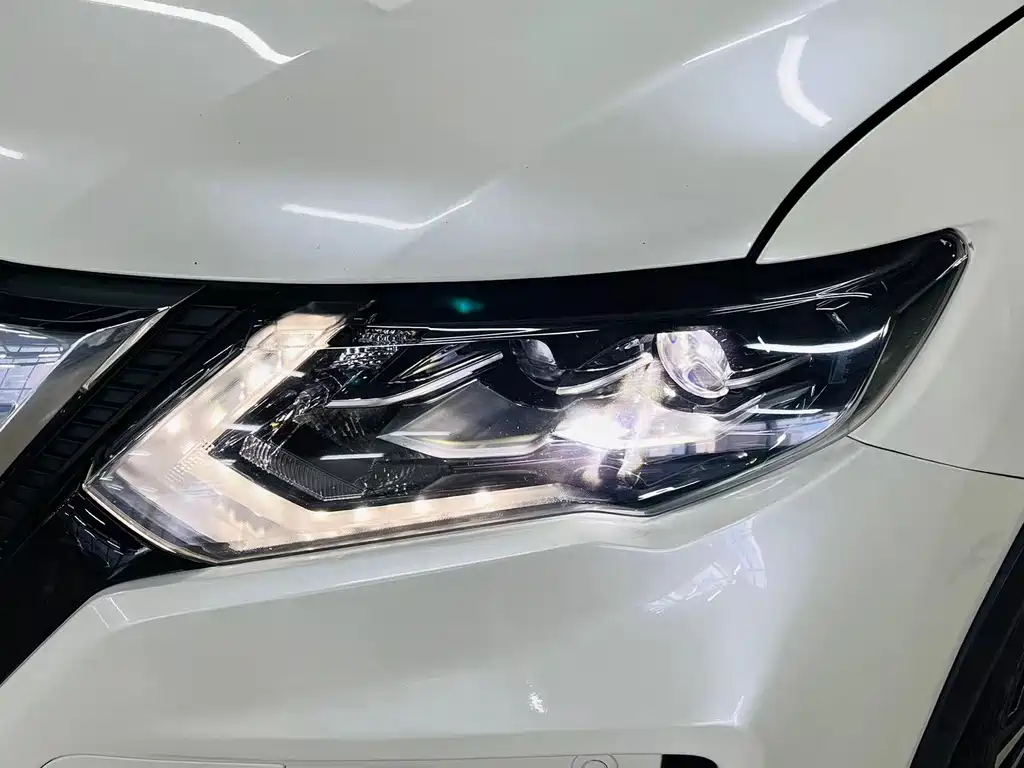 Nissan X-Trail — миниатюра 13