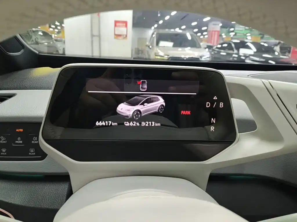 Volkswagen ID.3 — миниатюра 12