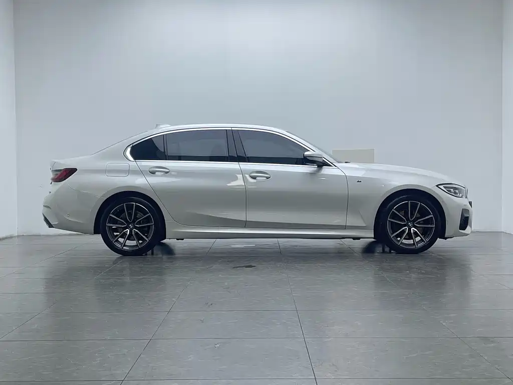 BMW 3 Series — миниатюра 9