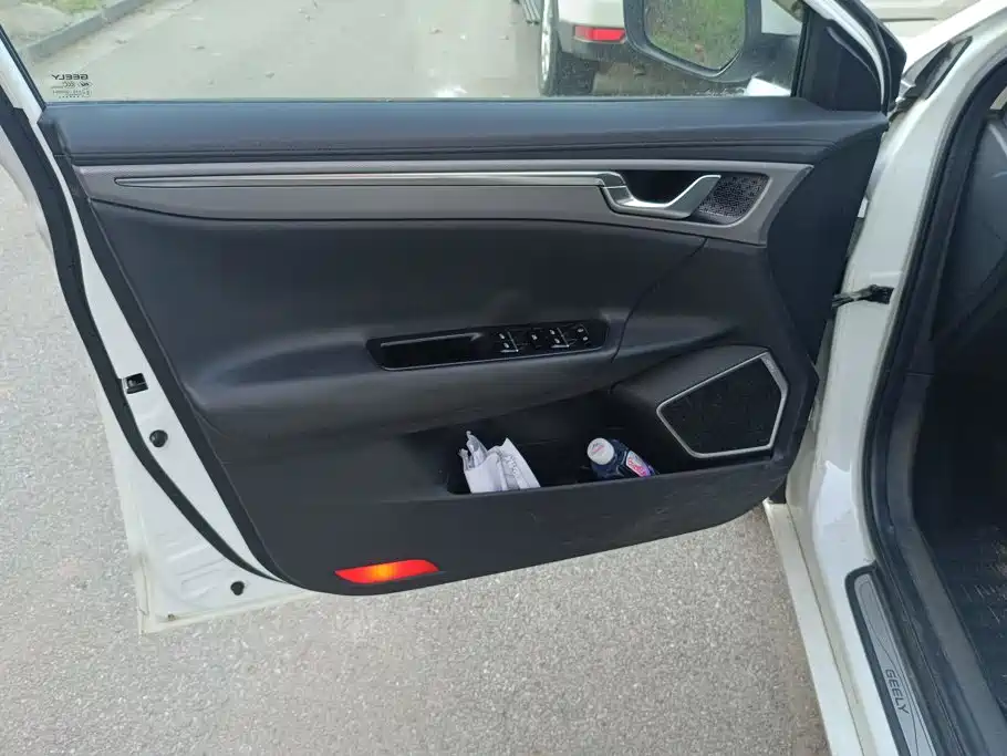 Geely Emgrand GL — миниатюра 6