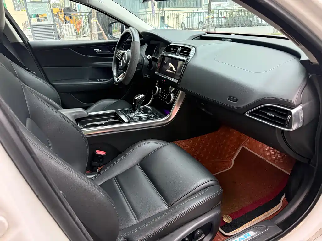 Jaguar XEL — миниатюра 8