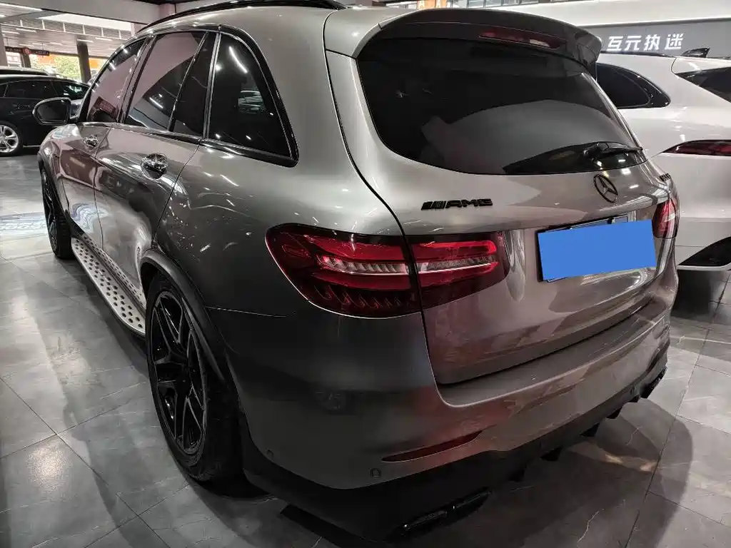 MERCEDES-BENZ GLC AMG
