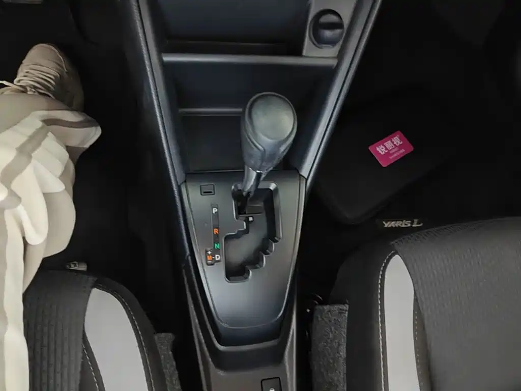 Toyota Yaris L — миниатюра 14