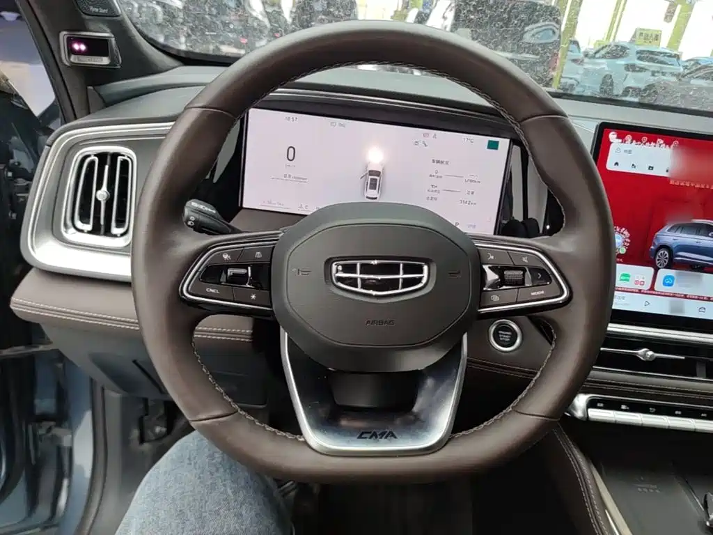 Geely Xingyue L — миниатюра 11