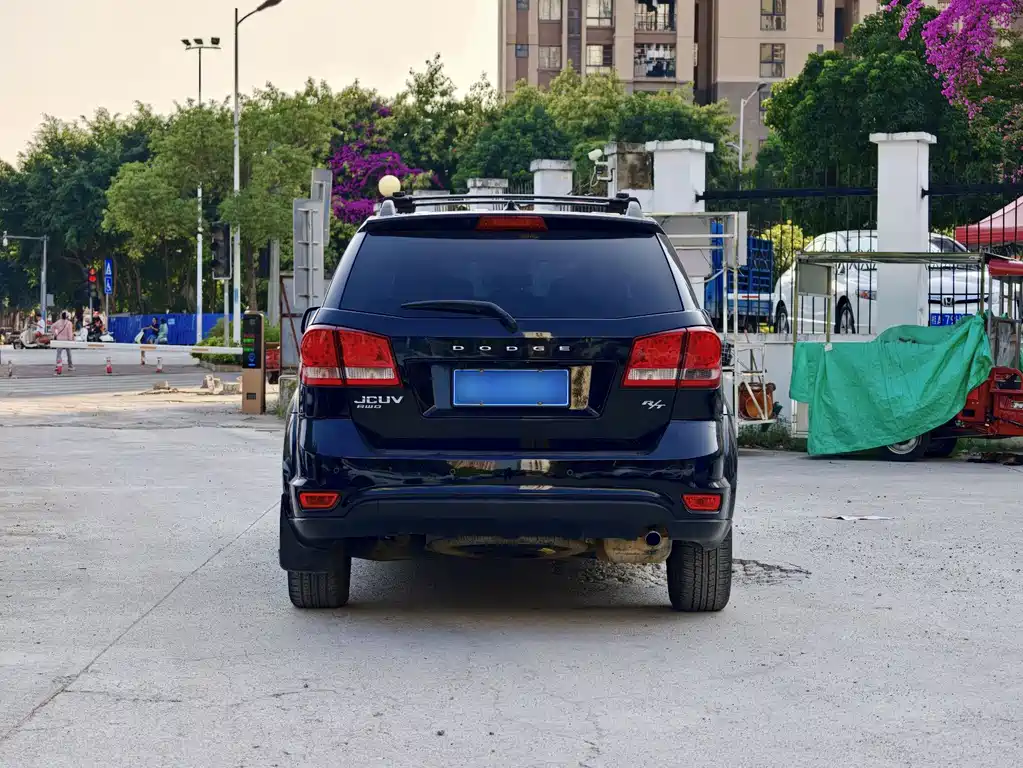 Dodge Journey — миниатюра 10