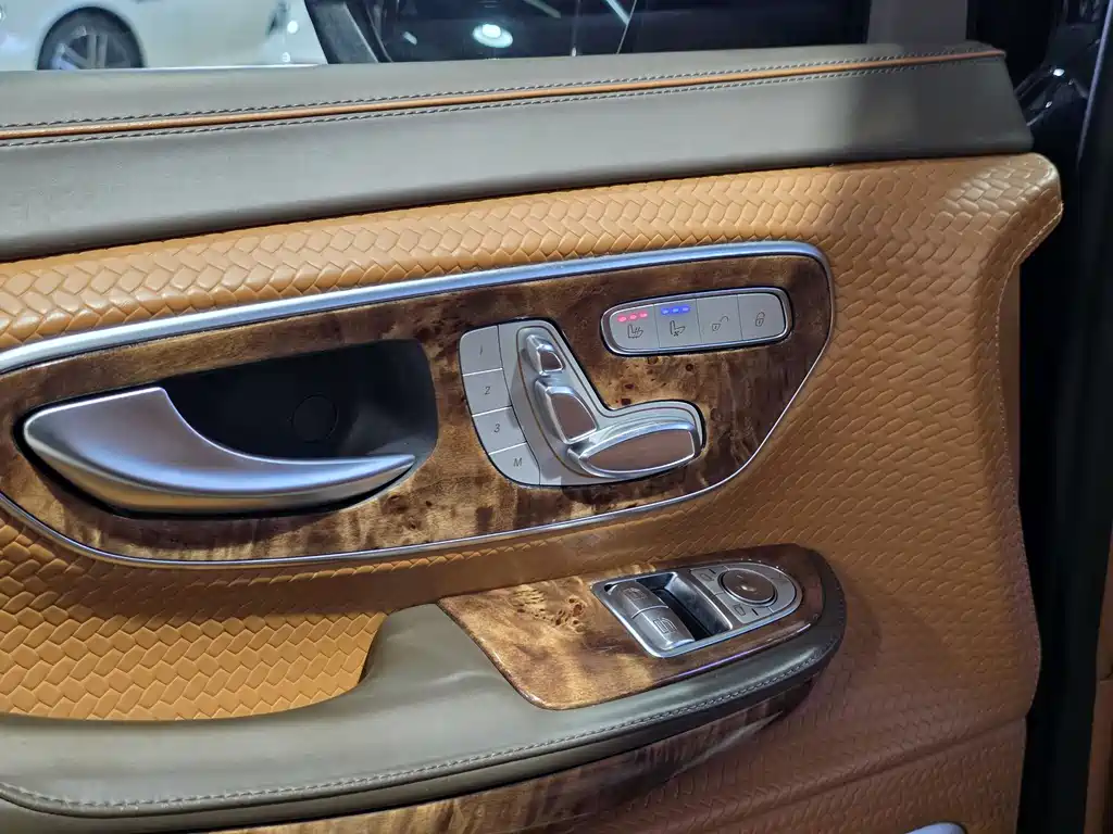 Mercedes-Benz V-Class V 2022 V 260 L Luxury