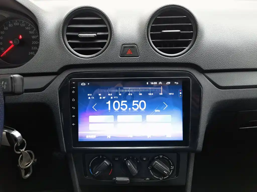 Volkswagen Jetta — миниатюра 12