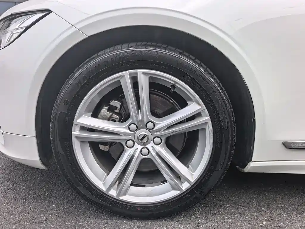 Volvo S90 2019 T5