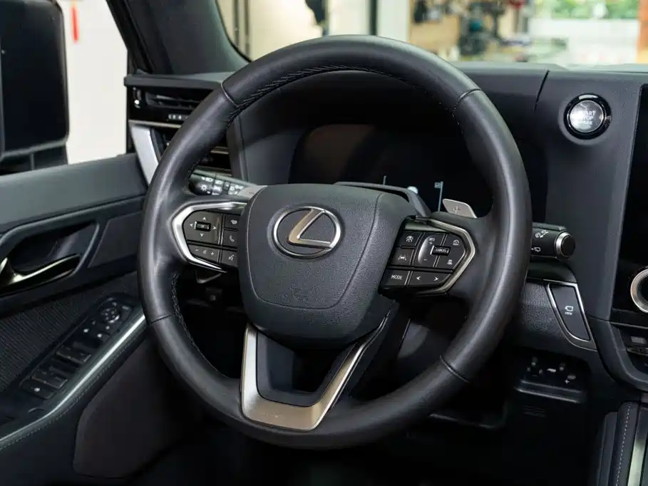 Lexus GX — миниатюра 12
