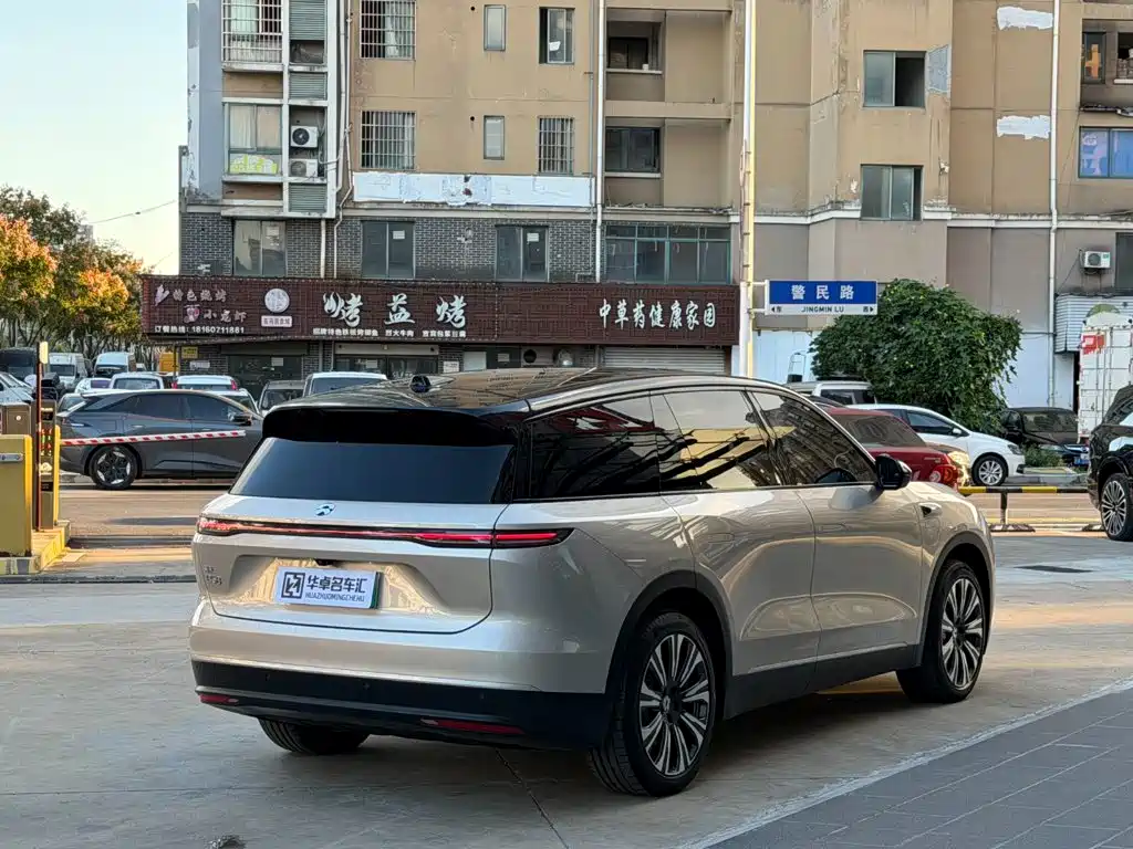 NIO ES8 — миниатюра 6