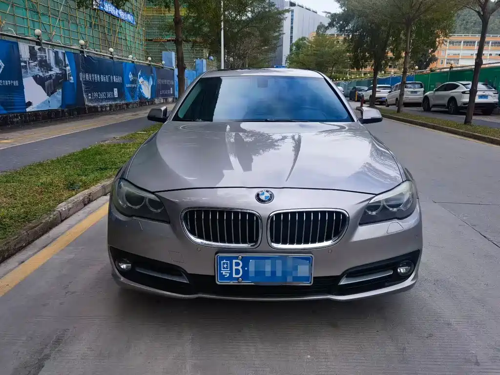 BMW 5 SERIES