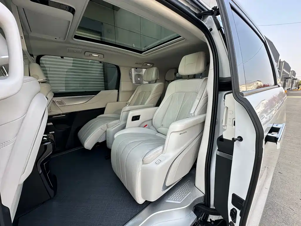 BUICK GL8 NEW ENERGY