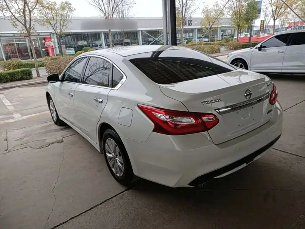 Nissan Teana — миниатюра 5