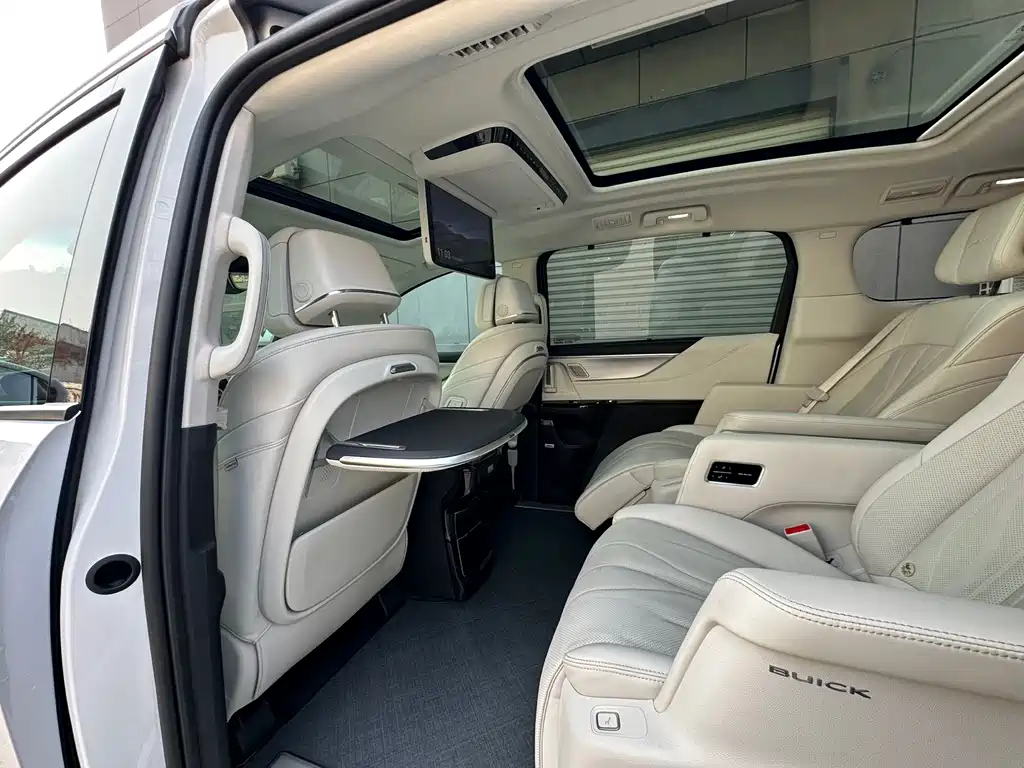 BUICK GL8 NEW ENERGY