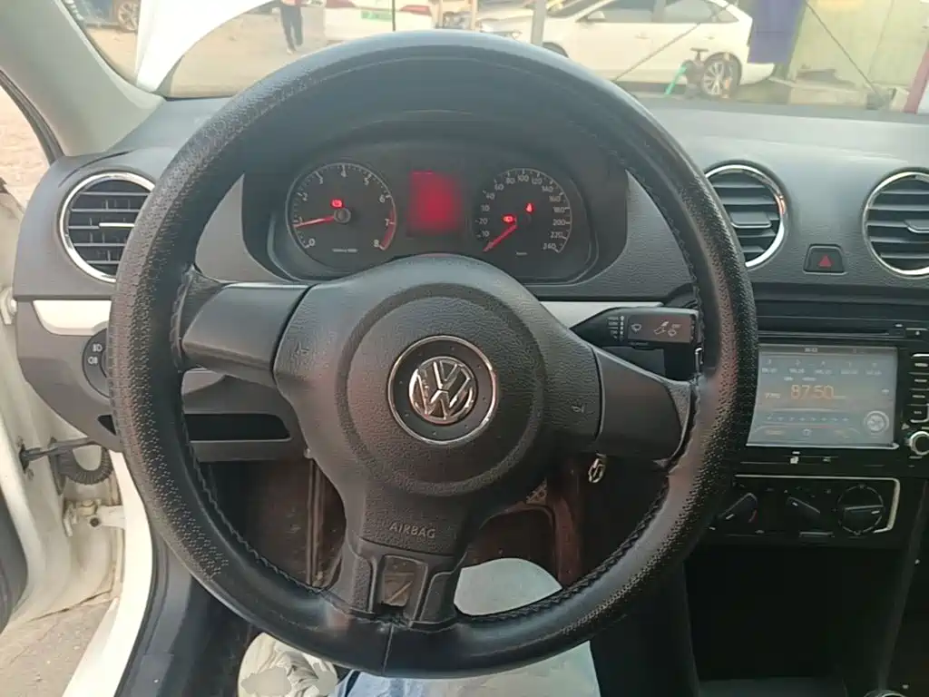 Volkswagen Jetta — миниатюра 11