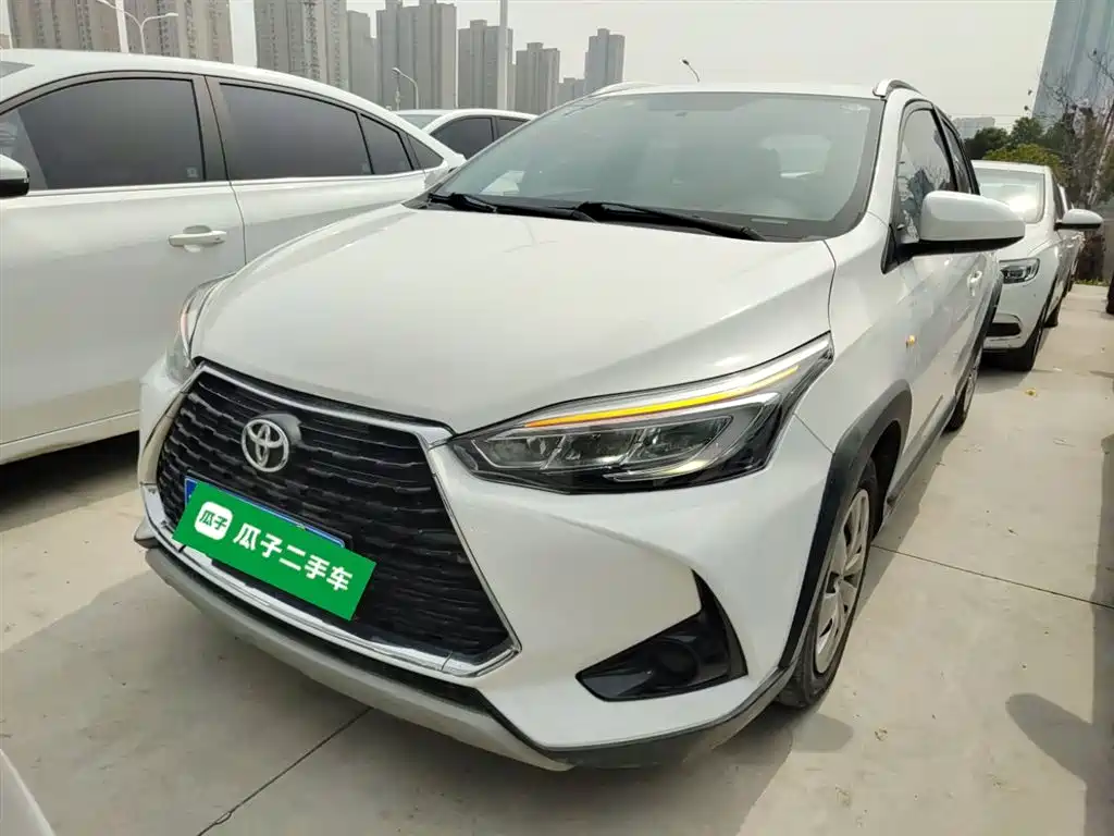 Toyota Yaris L 2023