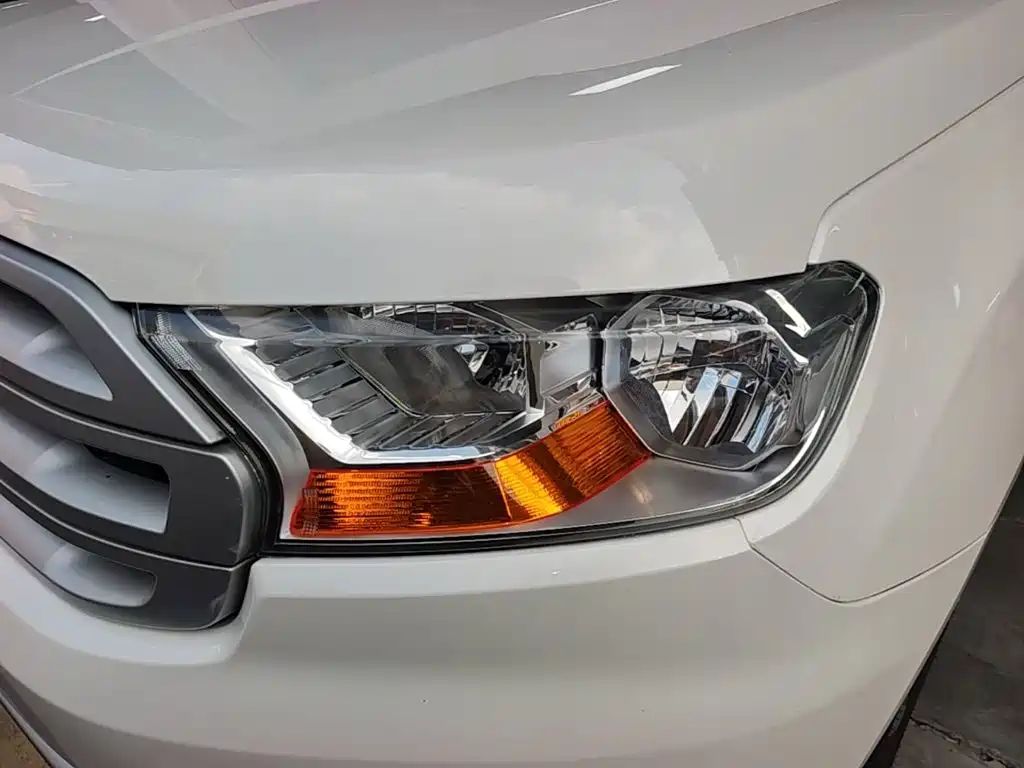 Ford Everest — миниатюра 24