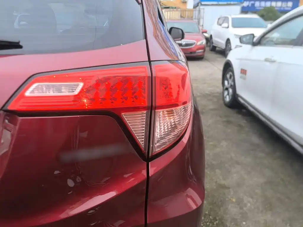 Honda Vezel — миниатюра 8