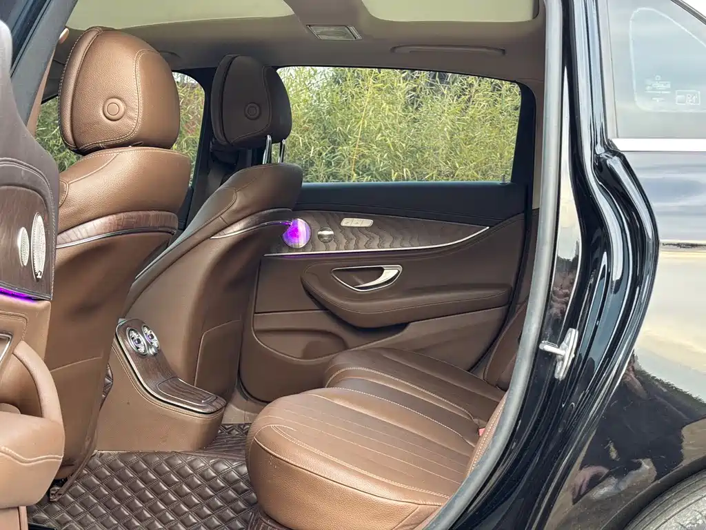 MERCEDES-BENZ E CLASS