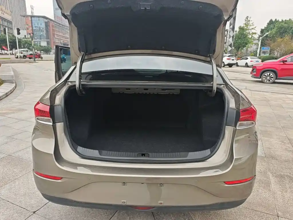Buick Excelle — миниатюра 19