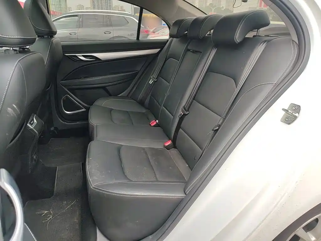 Geely Emgrand — миниатюра 17