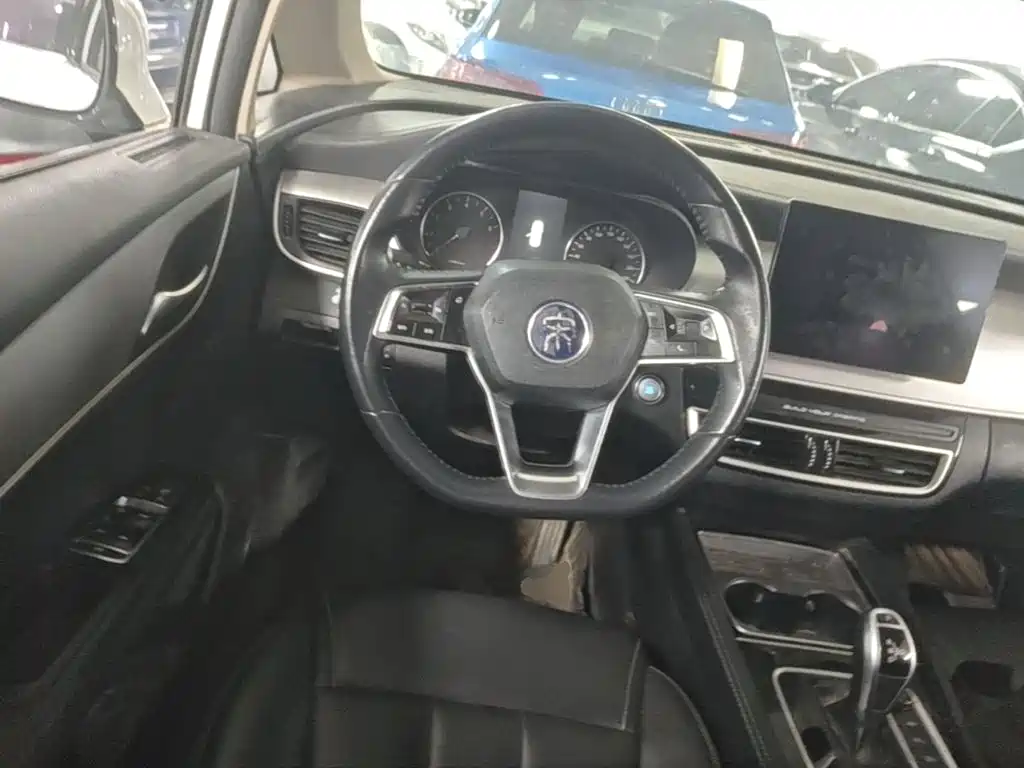 BYD MAX — миниатюра 11