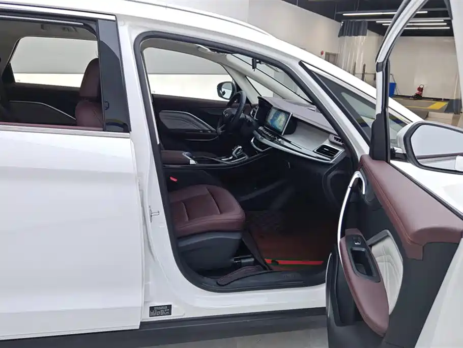 GEELY AUTOMOBILE JIAJIE