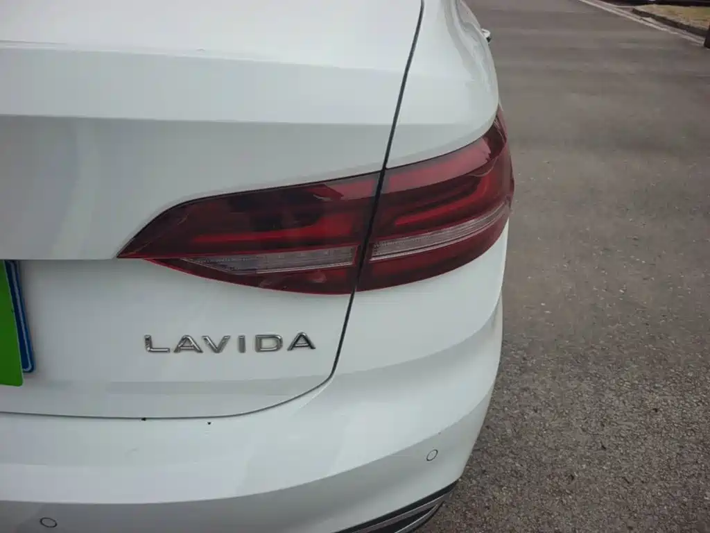 Volkswagen Lavida — миниатюра 8
