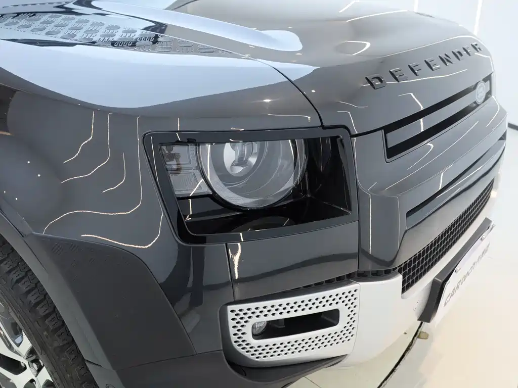 Land Rover Defender — миниатюра 29