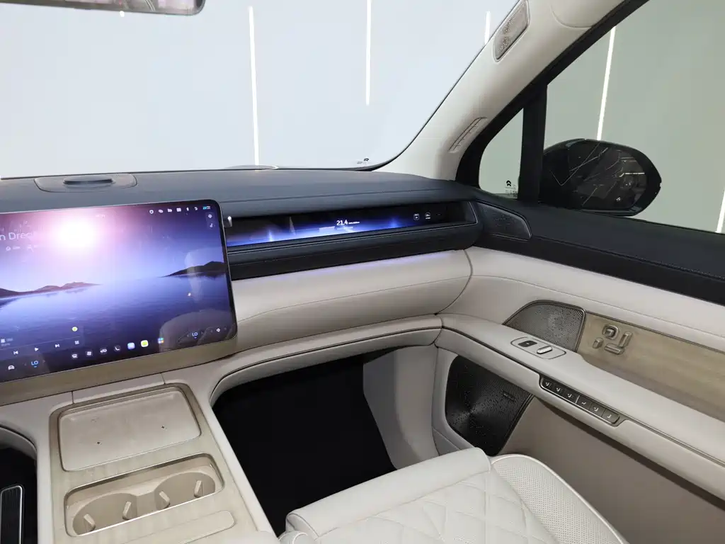 NIO ES8 — миниатюра 14