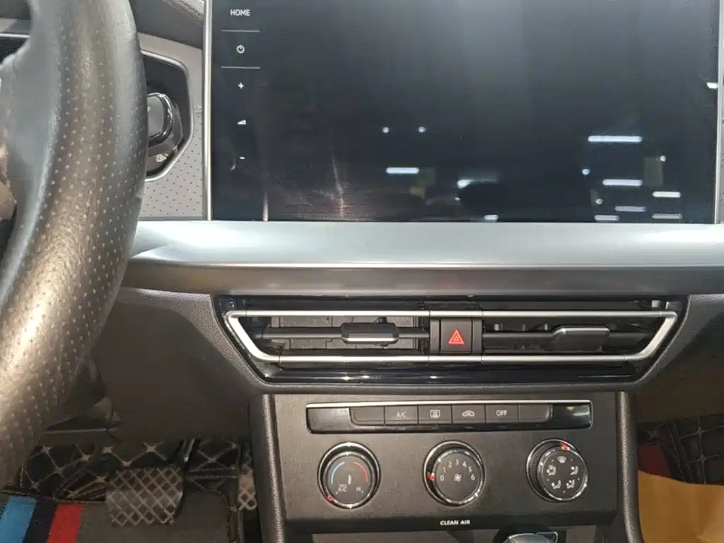 Volkswagen Lavida — миниатюра 13