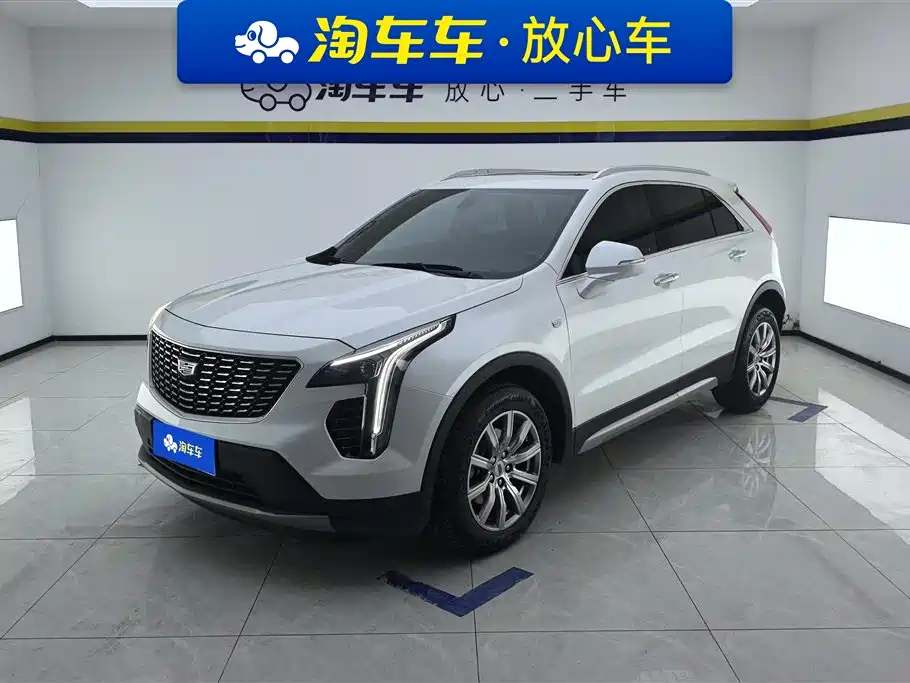 CADILLAC XT4
