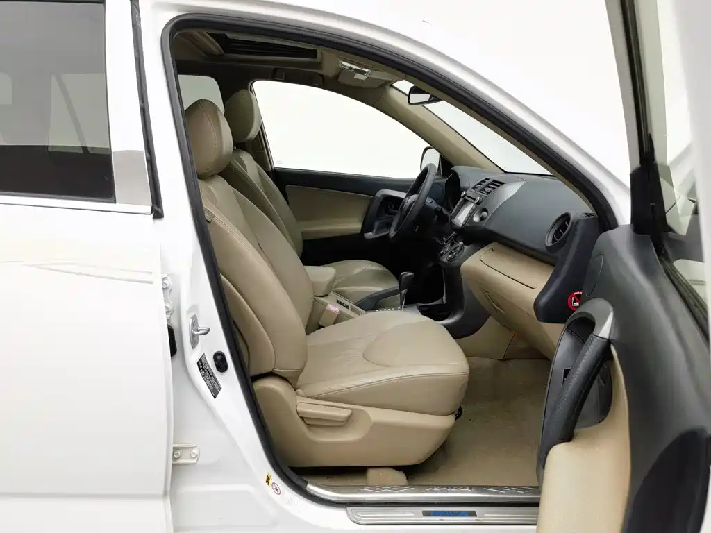 Toyota RAV4 — миниатюра 23