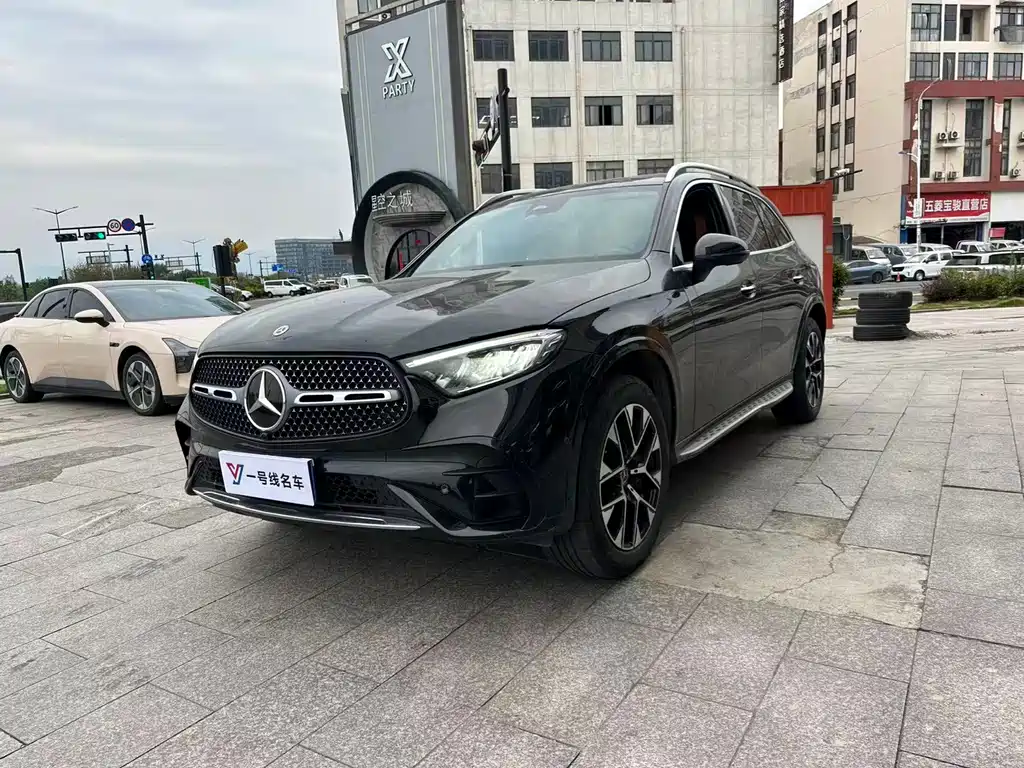 Mercedes-Benz GLC 2024 GLC 260 L 4MATIC Luxury 5 мест