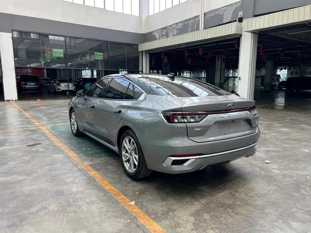 Ford Mondeo — миниатюра 11