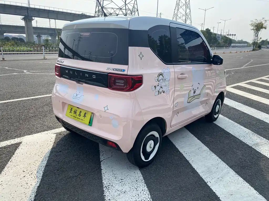 Wuling MINIEV — миниатюра 6
